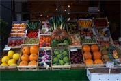Display of fruit and vegetables in a geometric design